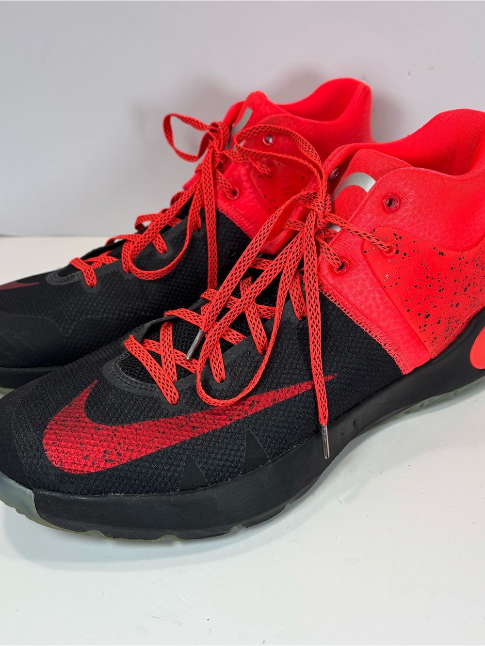 Nike KD Trey 5 IV Mens Basketball Shoes Size 11.5 Athletic Red/Black EUC
